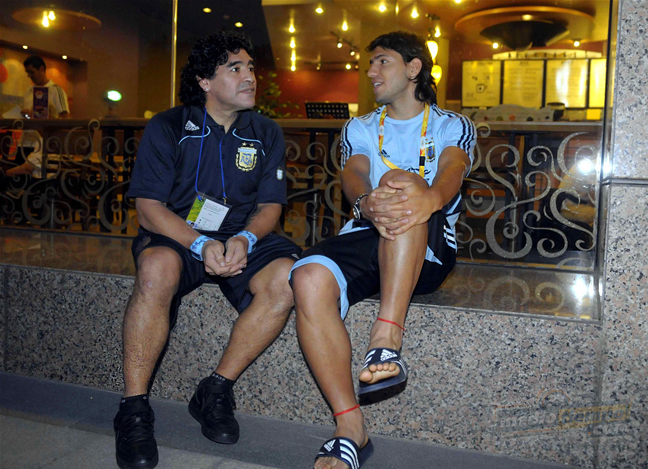 Maradona is the granfather, Agüero the dad.